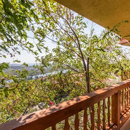 Nature House 3* Canaj