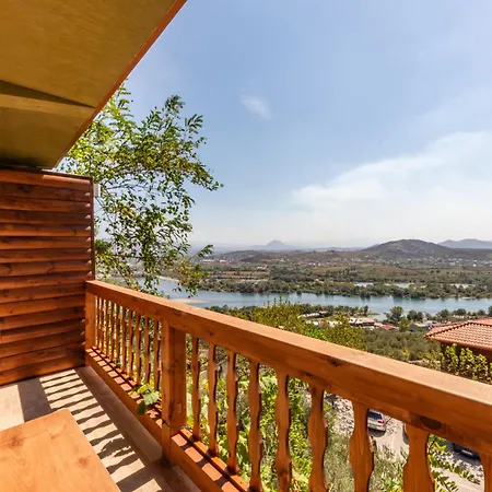 Nature House 3* Canaj