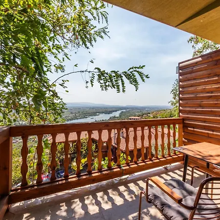 Nature House Отель 3*